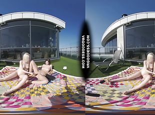 2 Hot Girls Rebeka Ruby And Ingrida Masturbating In The Sun With Gl...