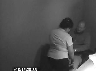 Security Camera Catches This Amateur Giving A Hot Head