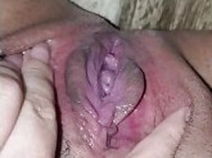 I MASTURBATE TO ORGASM, I SQUIRT, VERTICAL VIDEO