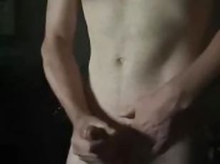 masturbation, vieux, ejaculation-sur-le-corps, gay, branlette, secousses, jeune-18, plus-agée, fétiche, solo