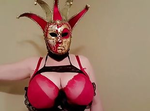 Lateshay 38hh tits mardi gra strip