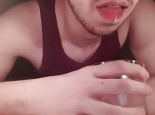 (FULL VIDEO) Look at this! Cumming hot after pissing and spitting i...