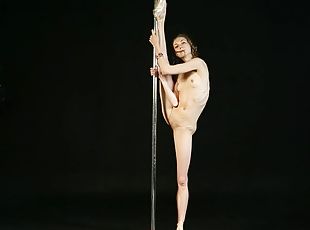 Gorgeous Nude Ballerina Dances On A Pole. Girl Dancer Spreads Her F...