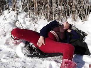 Snowy Frozen Pond Outdoor Clothed MILF Masturbation-- Beautiful Org...