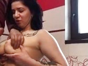 payudara-besar, amatir, penis-besar, jenis-pornografi-milf, handjob-seks-dengan-tangan-wanita-pada-penis-laki-laki, pasangan, teransang, nakal, realitas, tato