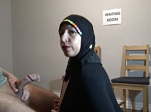 Hijab girl caught me masturbating in the hospital waiting room - SH...