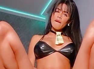 HORNY LATINA CUMMING HARD FOR ONLYFANS