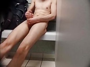 masturbare-masturbation, public, amatori, gay, masturbare, colegiu, prinsa, solo, baietel