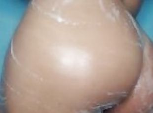 My daddy will hate me because I share this video putting soap on my...