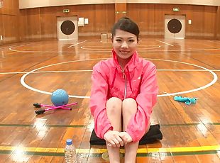 Sporty Asian gymnast spreads her legs wide for a stiff cumshooter h...