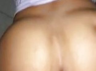 Hermosa LATINA SE DEJO DAR DE PERRITO Y QUERIA LECHE EN SU GRAN CULO