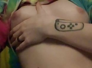 tetas-grandes, amateur, adolescente, masaje, tetas, fetichista, a-solas, tatuaje, exhibicionismo, tetitas