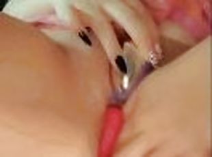 clitoris, masturbare-masturbation, orgasm, pasarica, tasnit, jucarie, solo, alb, sugand