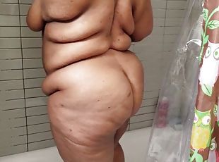 Sexy black bbw takes a shower