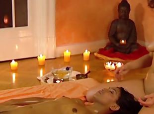 Beautiful And Sensual Massage Tutorial From Exotic India