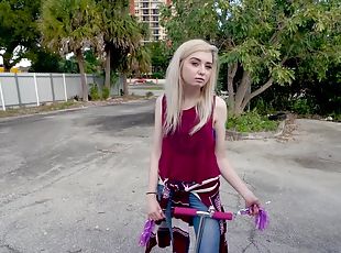 Hardcore mouth and pussy drilling for skinny blondie Lexi Lore