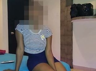 Morena de 18años Asiste a Casting para ser desvirgada por el Culo y recibir Semen en la Garganta.