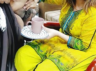 Desi Office Madam Drinking Sperm With Coffee Of Office Boy With Hin...
