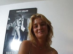 boşalma, travesti, amatör, olgun, oral-seks, üstüneyüzüne-boşalma, orta-yaşlı-seksi-kadın, anneciğim, almanyalı, mastürbasyon