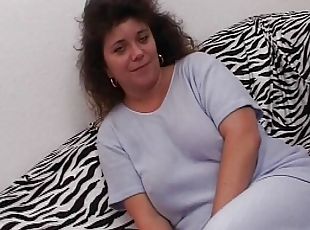 orgasm, amatori, muie, jet-de-sperma, milf, mama, neamt, laba, de-epoca, retro