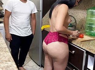 I Found Beautiful Milf Wife Cooking in Bikini with her Huge Ass and...