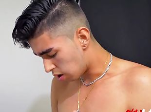 amateur, mamada, chorro-de-corrida, hardcore, gay, latino, pareja, jóvenes18, facial, corrida