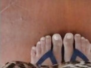 Close up on my toes Hot feetss