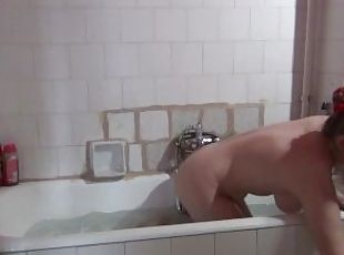 I take a bath in a tub ( natural body, natural tits, natural behavi...