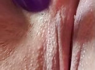 masturbación, squirting, amateur, madurita-caliente, juguete, regordeta, a-solas, tatuaje, polla