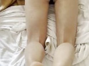 masturbation, amateur, ejaculation-sur-le-corps, ados, pieds, sale, point-de-vue, ejaculation, fétiche, brunette