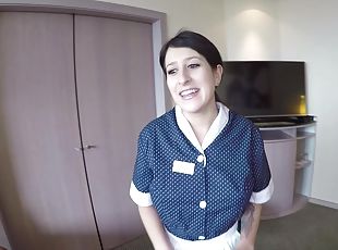 tate-mari, servitoare, pasarica, muie, hardcore, latina, cuplu, pov, tatoasa, rasa