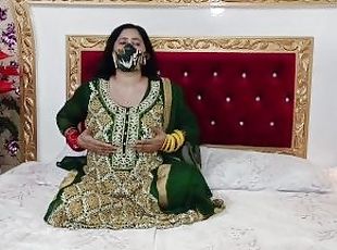 Most Beautiful Indian Bride Lady Fucking Pussy By Dildo With Hindi ...