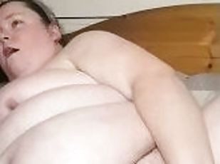 cur, tate-mari, paroasa, pasarica, amatori, jucarie, bbw, dildo, solo, leguma