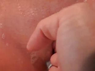 bad, orgasm, avsugning, hardcore, pov, dusch, rakad, cowgirl, tatuering