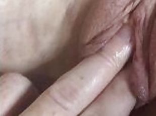 clitoris, orgasmi, pillu-pussy, amatööri, lelu, pari, sormettaminen, britti, märkä, suihinotto-sucking