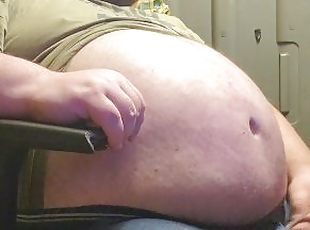 gemuk-fat, mastubasi, homo, wanita-gemuk-yang-cantik, fetish-benda-yang-dapat-meningkatkan-gairah-sex, seorang-diri, merokok, melahirkan