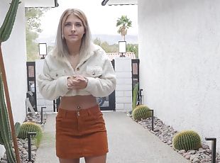 Hot ass blonde chick Austin Pierce drops her clothes and takes a sh...