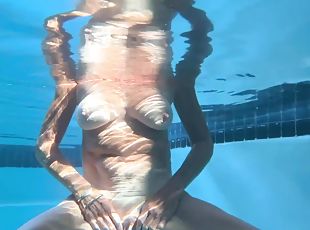 milf, blond, pool, fetish, solo