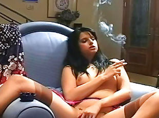 nudista, cona-pussy, babes, meias, fetiche, sozinho, fumando, depilada, pervertido, morena