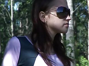 lunettes, en-plein-air, pisser, cam, voyeur, fétiche, solo, brunette