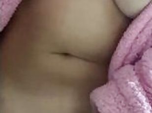 gros-nichons, masturbation, vieux, amateur, latina, jeune-18, plus-agée, solo, vieux-jeune, réalité