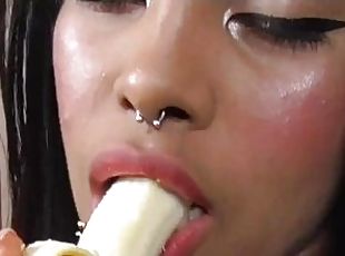 amatori, bunaciuni, negresa, adolescenta, negru, pov, pirsing, fetish, banana, realitate