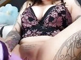 tate-mari, masturbare-masturbation, pasarica, amatori, jucarie, lenjerie, solo, uda, bruneta, tatuaj