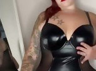 BBW stepmom MILF 420 joint smoking fetish in crotchless leather lin...