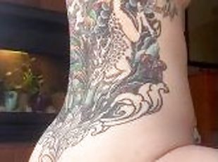 amateur, anal, babes, fantaisie, petite, solo, pappounet, tatouage, bite