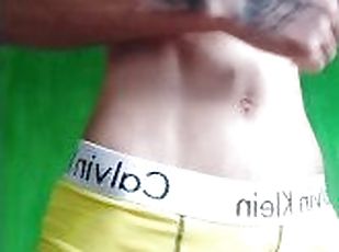 público, amateur, mamada, chorro-de-corrida, polla-enorme, gay, paja, a-solas, tatuaje, polla