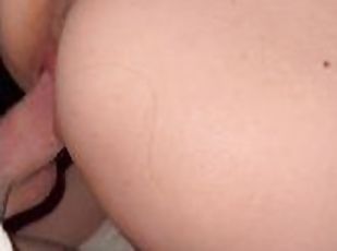 homemade 18year old teen gripping pussy on older bulls cock in back...