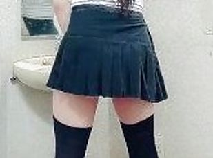 [Public Restroom] Japanese Transgender masturbate in the public res...