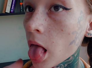 skinny, tenåring, deepthroat, pov, tattoo