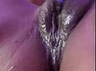 röv, fet, masturbation, orgasm, fitta-pussy, kvinnligt-sprut, amatör, mörkhyad, leksak, bbw